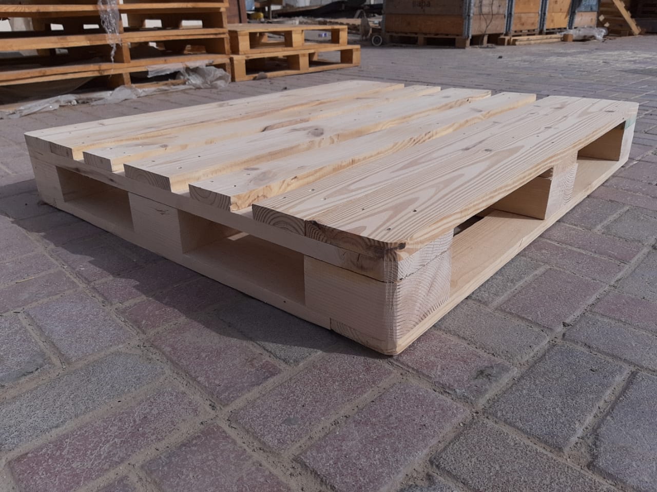 wooden pallets in uae